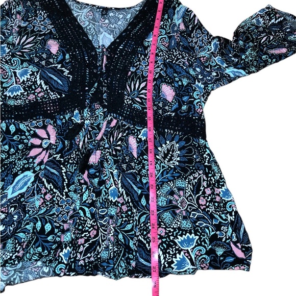 Torrid Babydoll Gauze Crochet Trim boho Lace-Up Top size 2 - Picture 9 of 9